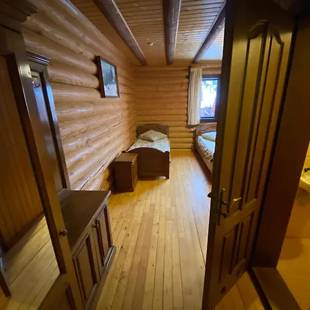 газдівська Hotel *