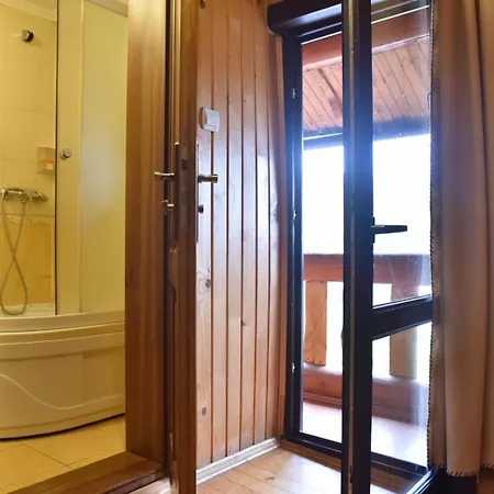 Hotel газдівська