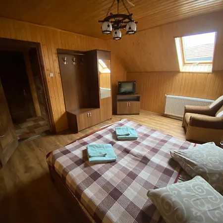 газдівська Hotel *